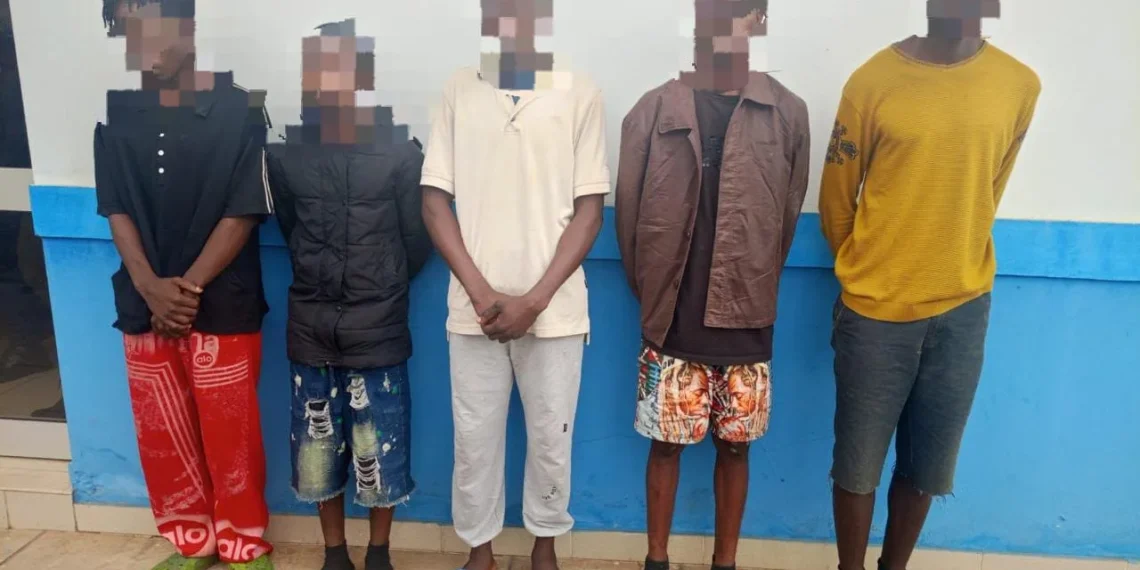 Detidos cinco cidadãos suspeitos do homicídio de um segurança em Viana