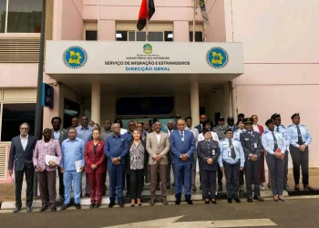 Deputados fiscalizam funcionamento do Serviço de Migração e Estrangeiros em Luanda