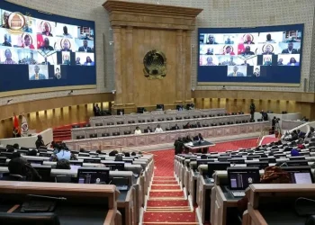 Assembleia Nacional aprova movimentação de deputados com 161 votos a favor