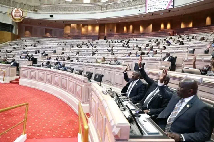 Parlamento aprova autorização legislativa sobre assinatura electrónica com 166 votos a favor
