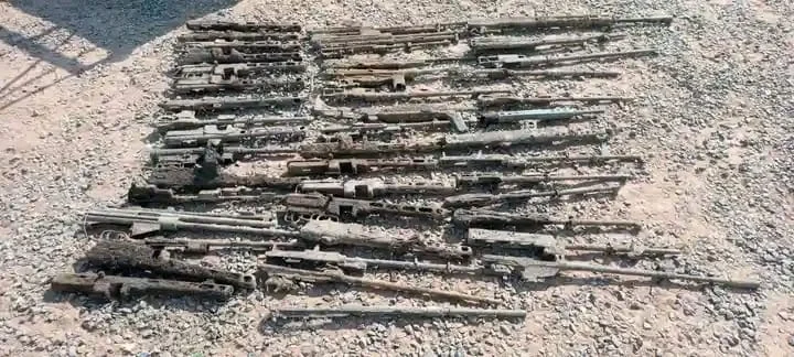Encontradas 46 armas de fogo obsoletas à margem do rio Lussoim