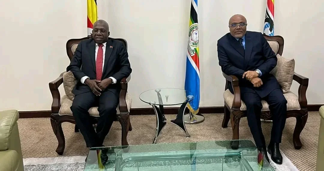 Téte António inicia visita oficial de 24 horas ao Uganda para o reforço da cooperação bilateral