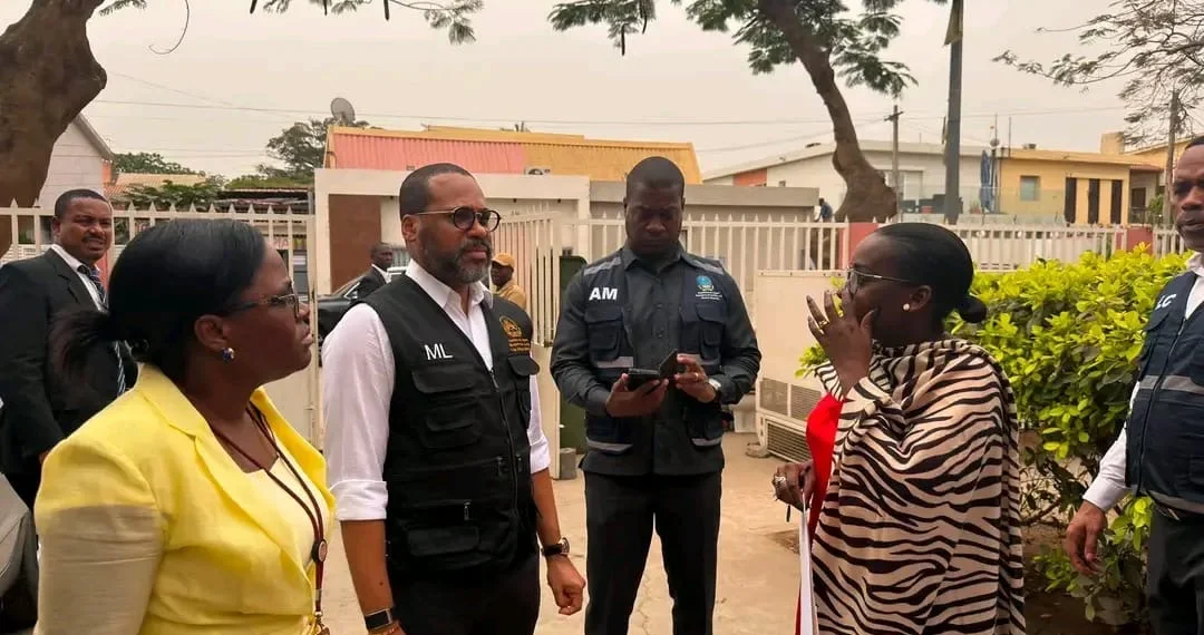 Marcy Lopes inspecciona serviços de identificação civil em Luanda