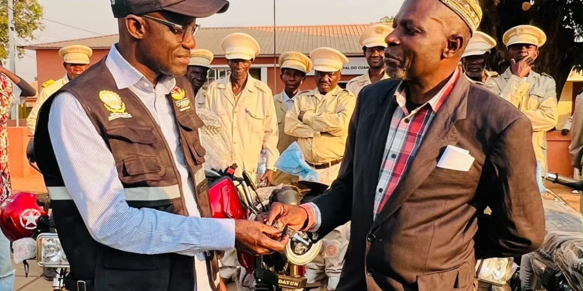 Autoridades tradicionais do Cuango recebem meios rolantes para reforçar mobilidade