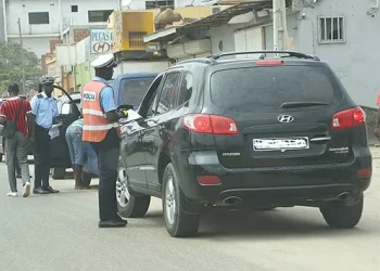 Mais de 500 automobilistas multados por infracções ao Código de Estrada durante o fim-de-semana