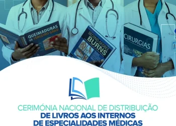 MINSA entrega bibliografia técnico-científica a médicos internos de 51 especialidades