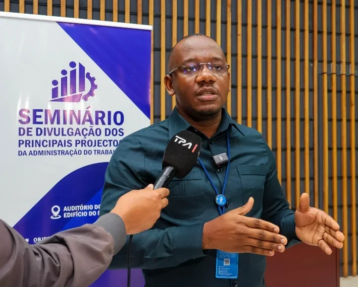 Mais de 400 mil funcionários públicos beneficiaram de aumento salarial nos últimos três anos