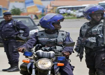 Detidos cidadãos que se faziam passar por agentes do SIC no Zaire