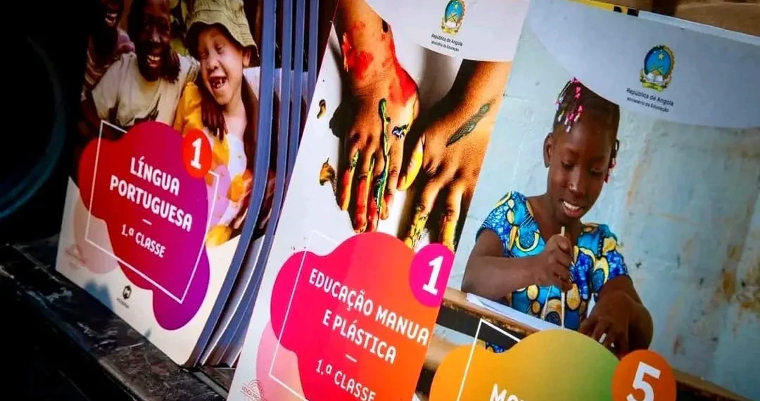 Ministério da Educação reforça sector com mais de 1 milhão de manuais escolares no Huambo