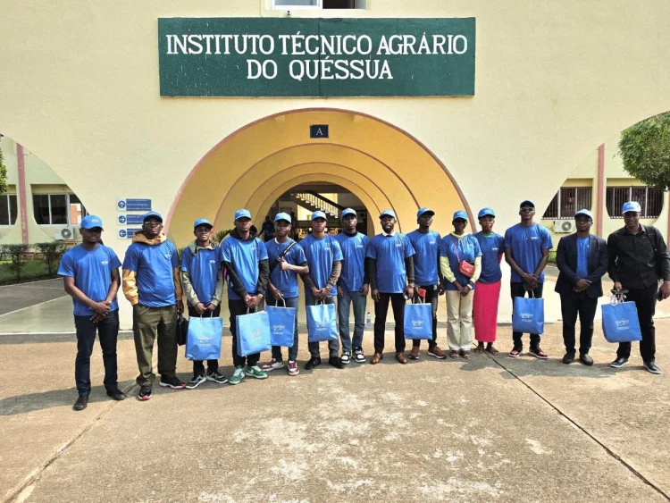 Mais de mil estudantes de Malanje passam a ter acesso ao Observa+