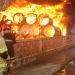Incêndio destrói tubagens de plástico num estaleiro no Rangel