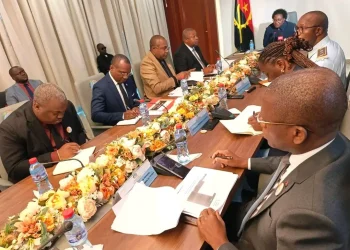 Governo de Cabinda analisa mecanismos de retirada das crianças nas ruas