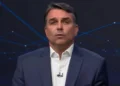 Flávio Bolsonaro anuncia recurso para anular eleições no Brasil