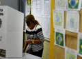 Cerca de 158 milhões de eleitores brasileiros voltam hoje às urnas para escolha do novo Presidente
