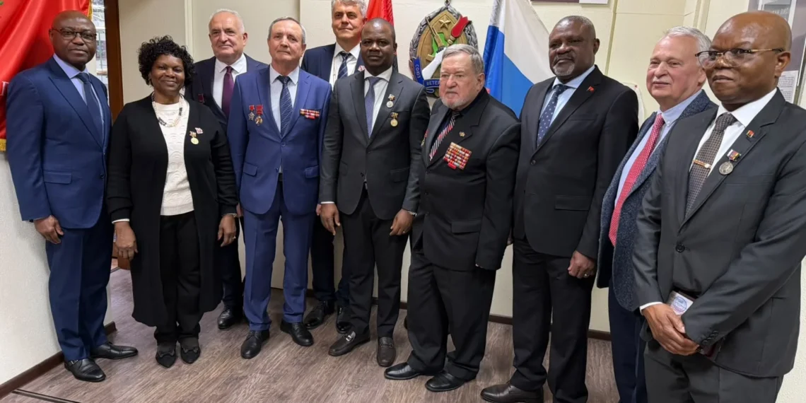 Dionísio da Fonseca visita universidade russa que forma quadros angolanos