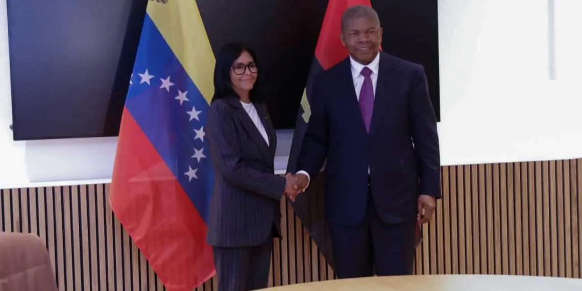 João Lourenço aborda cooperação com Presidente interina da Venezuela