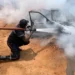 Viatura incendeia na via pública em Cacuaco