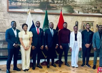 Angola procura reforçar parcerias económicas com a Rússia