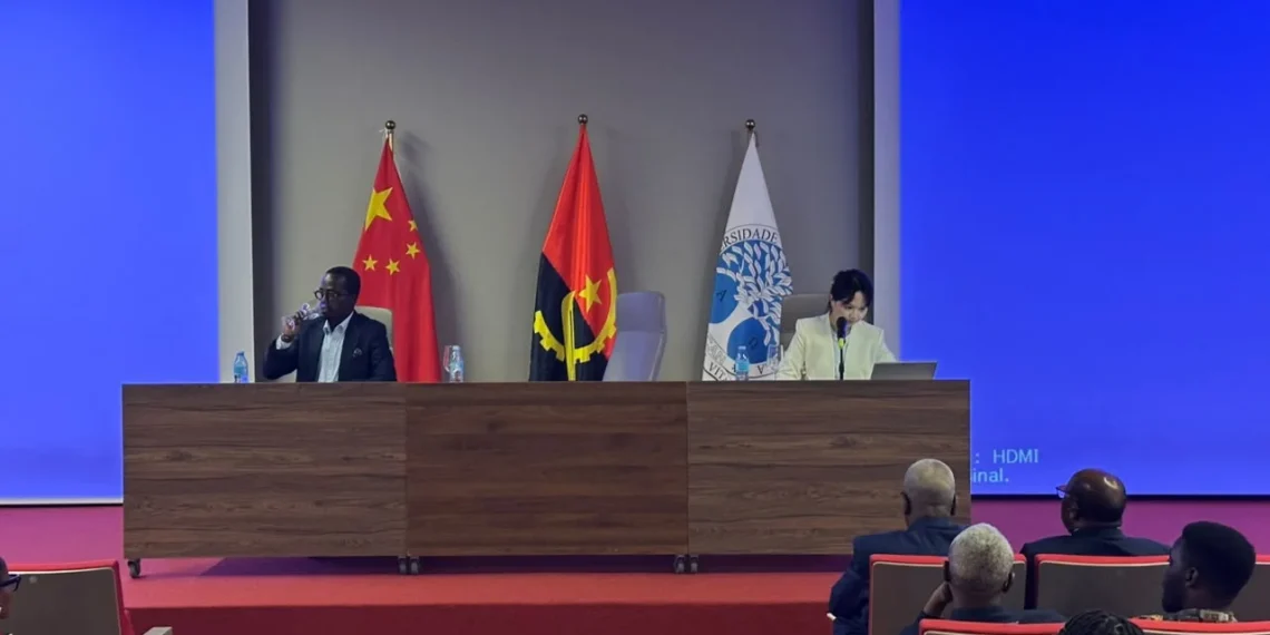 Angola e China analisam impactos da conjuntura mundial no desenvolvimento económico