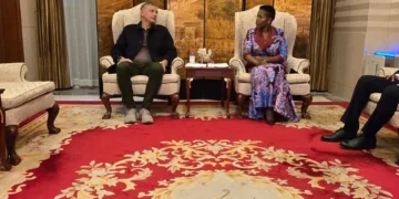 Angola e China procuram aprofundar cooperação nos sectores da energia e águas