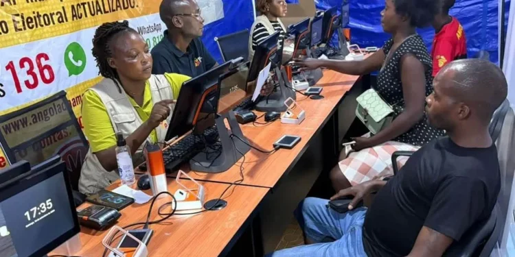 Mais de 8 mil cidadãos actualizaram os dados eleitorais em Camucuio