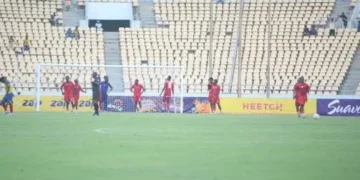 Fraca afluência de adeptos aos estádios expõe falta de interesse pelo futebol nacional
