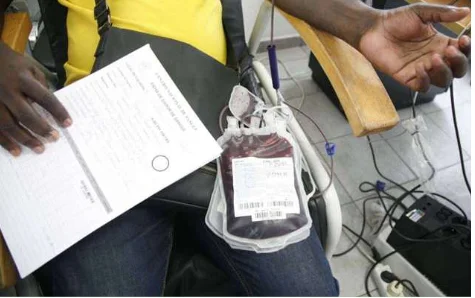 Taxistas e profissionais de saúde unem-se em campanha de doação de sangue